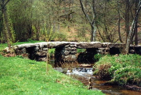Saint-Léger-la-Montagne - pont romain