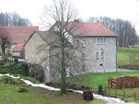 Le-Grand-Bourg - la Toueille : moulin sur le Peyroux