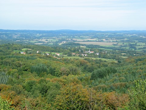 Bersac-sur-Rivalier vu du bois des Echelles