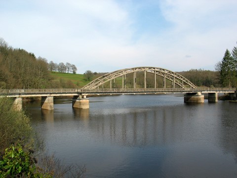 Châtelus-le-Marcheix - pont sur le Thaurion
