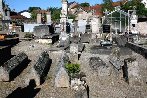 La-Jonchère-Saint-Maurice - cimetière médiéval