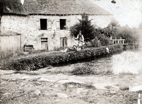 Bersac-sur-Rivalier - moulin Géral