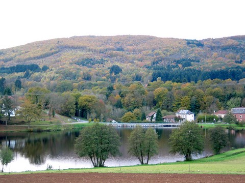 Saint-Sulpice-Laurière - la Papeterie et le bois des Echelles 